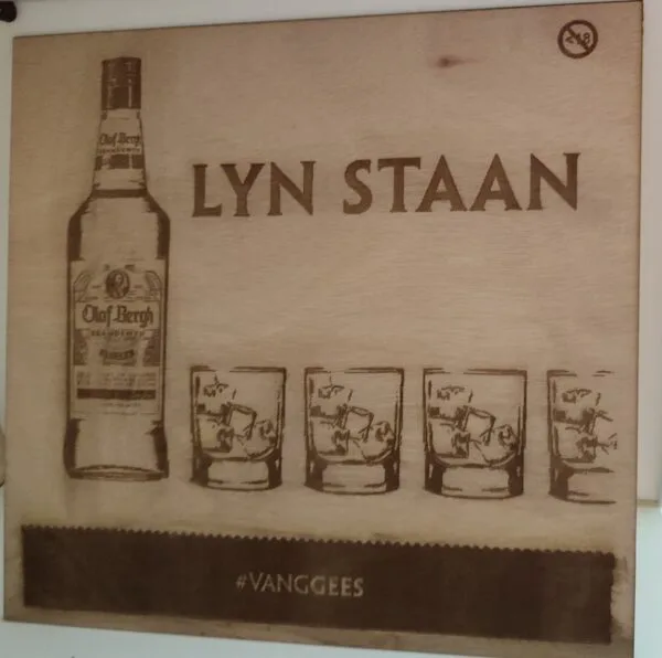 Wooden Brandy glasses lynstaan sign engraving